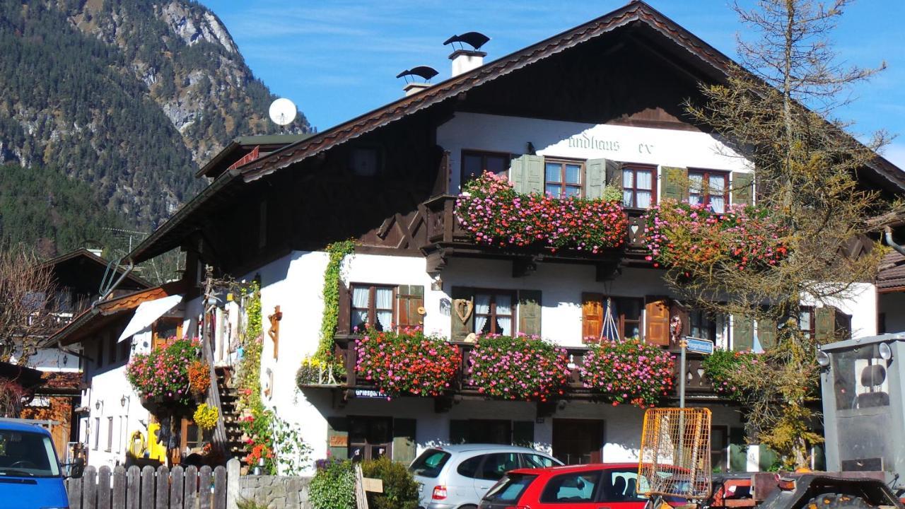 Yeti Lux - Family Garden Lodge Garmisch-Partenkirchen Exterior photo